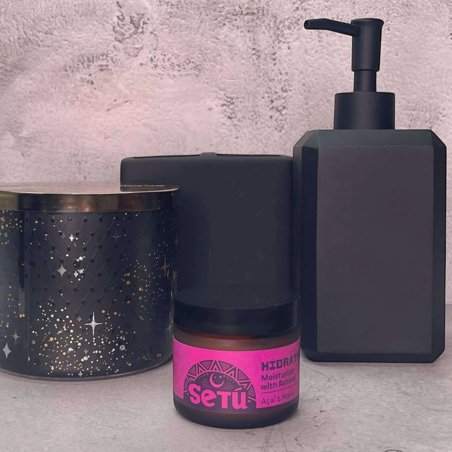 Setu_Moisturizing_Cream_in_Bathroom - Setú® Skincare for Men with Latin American Ingredients