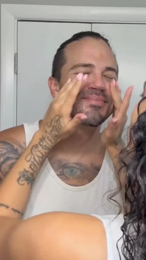 rebecca using skincare setu