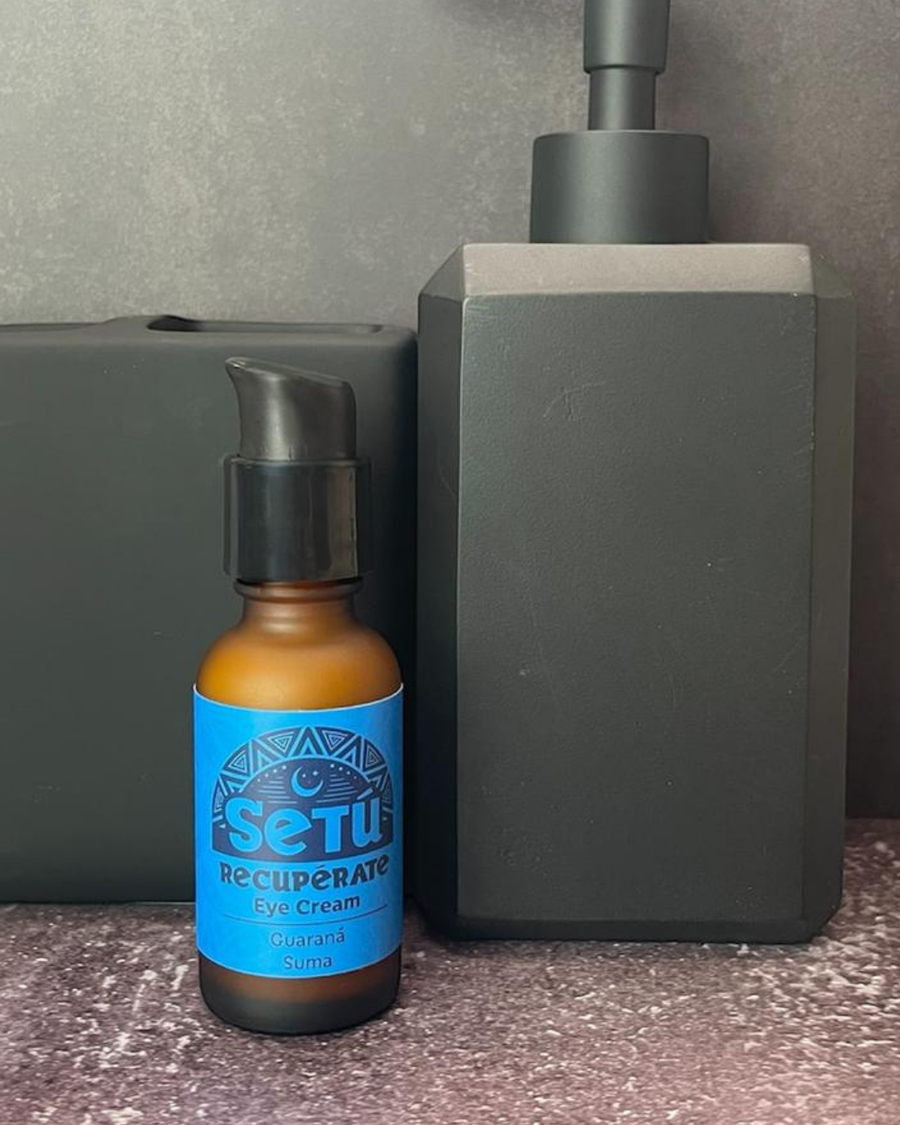 Lightweight Hydration for the Eye Area