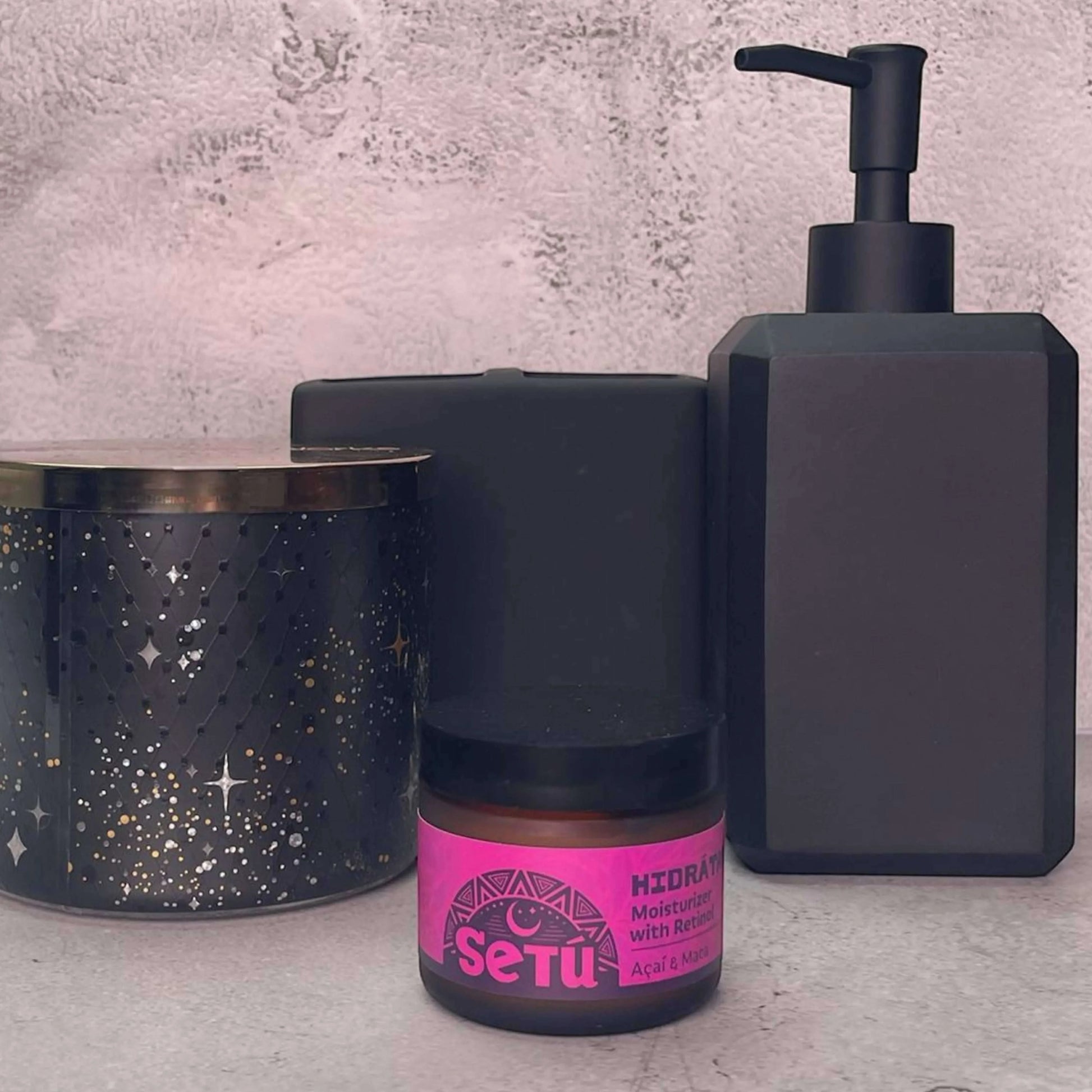 Setu_Moisturizing_Cream_in_Bathroom - Setú® Skincare for Men with Latin American Ingredients